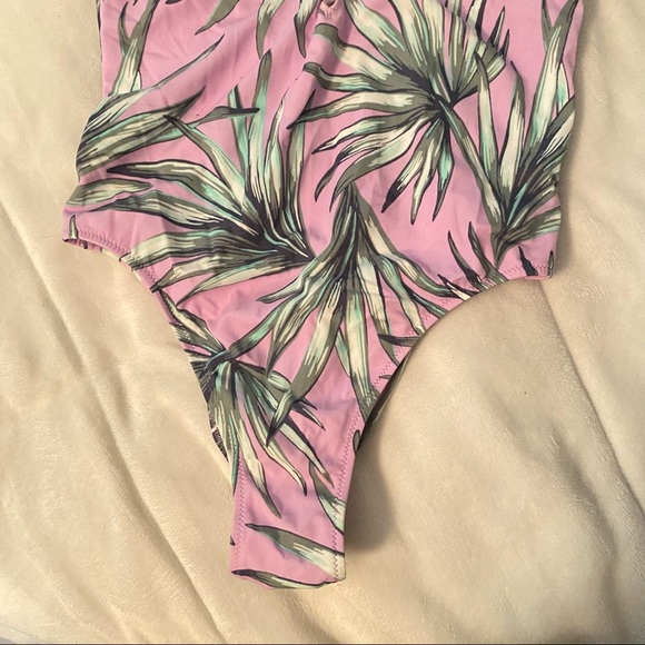 Victoria’s Secret PINK One Piece Bathing Suit - Picture 6 of 7